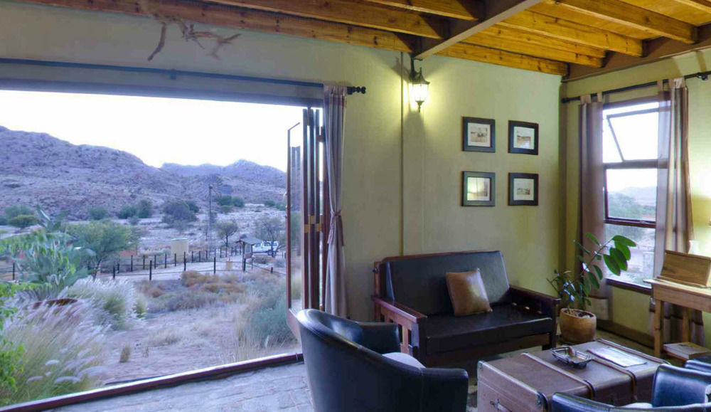 Klein-Aus Vista Desert Horse Inn Εξωτερικό φωτογραφία